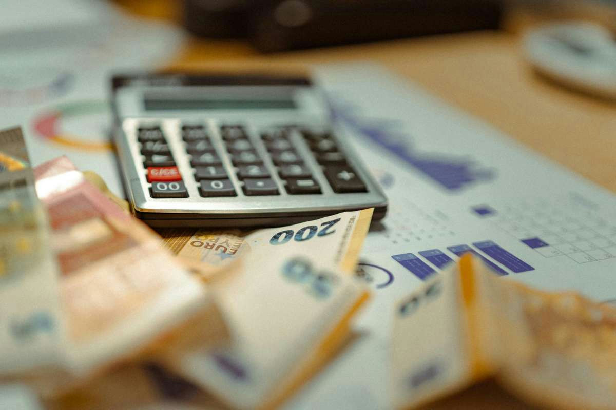 Invalidità civile e pensione: chi ha diritto a lasciare il lavoro prima? I criteri da conoscere ora